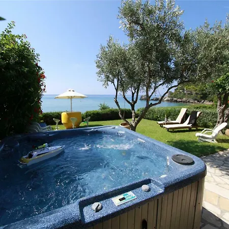 Holiday home Beachfront House 13 ,glyfada