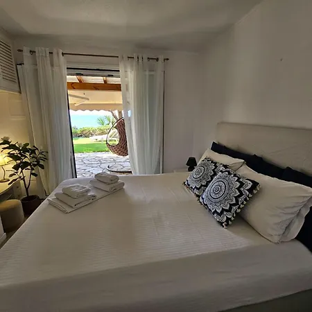 Corfu Menigos 13 Feriehus Glifada