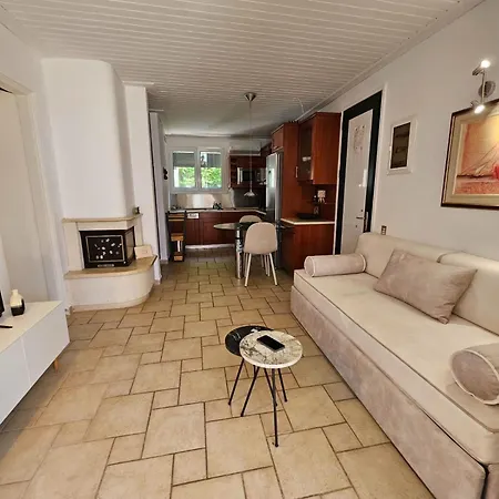 Corfu Menigos 13 Feriehus Glifada