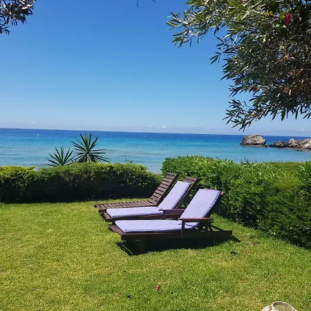 Feriehus Corfu Menigos 13 Glifada